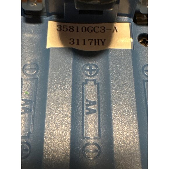 Two-Way Radios GE 35810 Blue With LCD Display & Belt Clip - Picture 9 of 9